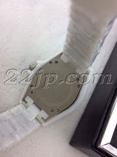 シャネル時計側面デザイン